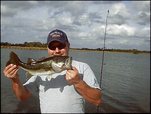 Click image for larger version

Name:	Osprey lake 12-31-06 003.jpg
Views:	490
Size:	275.9 KB
ID:	1204