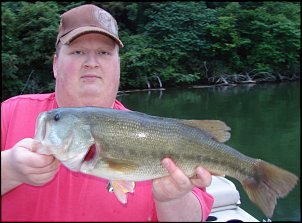 Click image for larger version

Name:	Claytorbigbass44.jpg
Views:	459
Size:	224.5 KB
ID:	3905