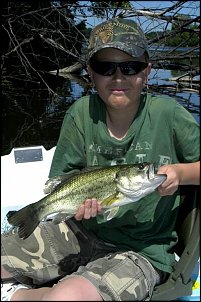 Click image for larger version

Name:	Jakob_Morningstar_Newburg_Lake_Livonia_MI_catch_and_release.jpg
Views:	1809
Size:	40.3 KB
ID:	5581