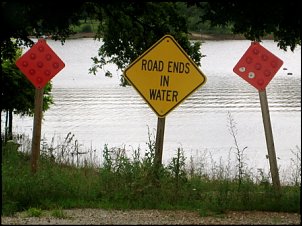 Click image for larger version

Name:	road ends in water 1.jpg
Views:	323
Size:	100.3 KB
ID:	4555